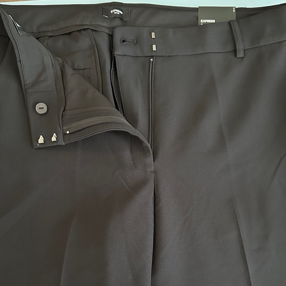Express Women’s Black Editor Bootcut Midrise Pant